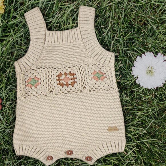 Canadian brand adorable crochet romper size 9-12 months - Picture 1 of 2